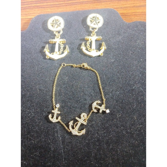Anchor Shaped Enameled Earrings & Anchor Hook Fishing Boat Bracelet Golden - Picture 5 of 13